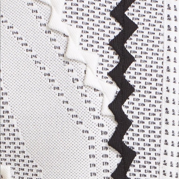 😎 Herve Leger Knit Fit and Flare Dress 😎 - Picture 14 of 14